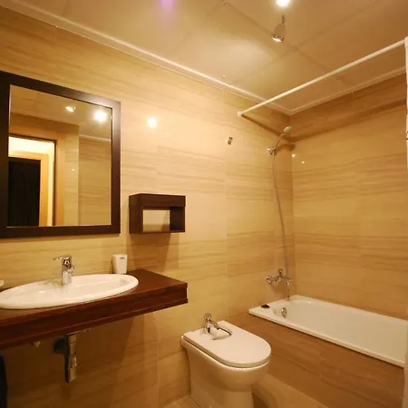 Apartamento De Jardines